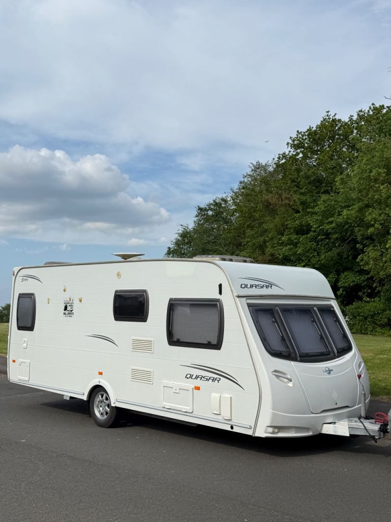 2012 4 berth lunar quasar 544 FIXED BED 