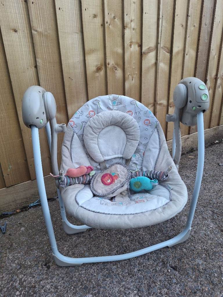Baby swing 