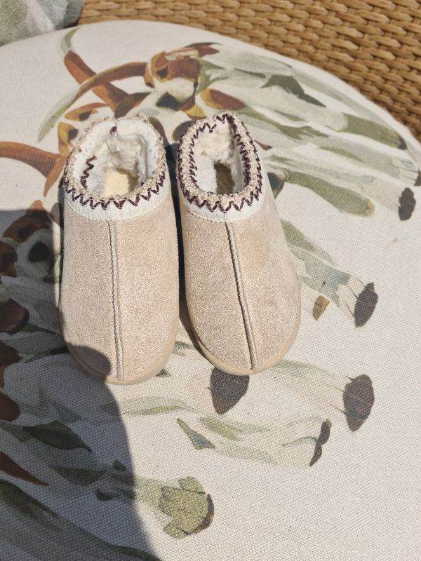 Australia style snow low ankle shoes/ sandals/ slippers hard wearing sole uk26 kids 8.5.