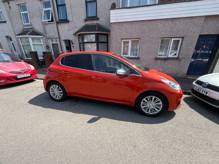 Peugeot, 208, Hatchback, 2018, Manual, 1199 (cc), 5 doors