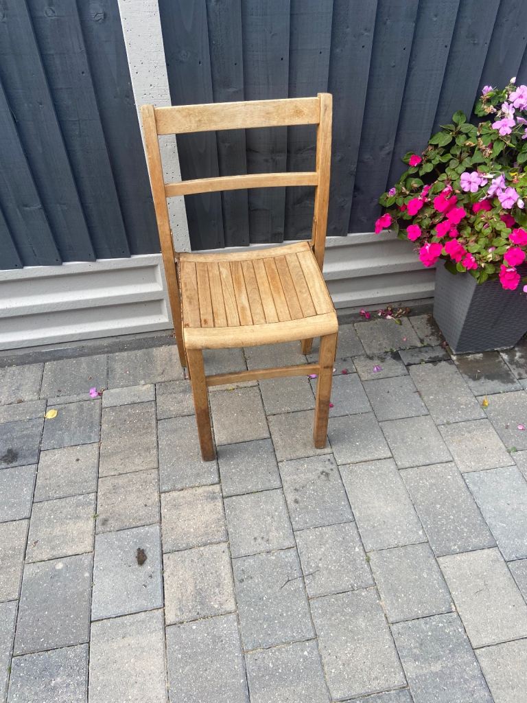 VINTAGE SCHOOL CHAIR (beech)