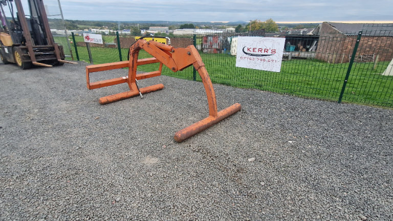 Tractor front loader ritchie wrapped bale handler square or round 