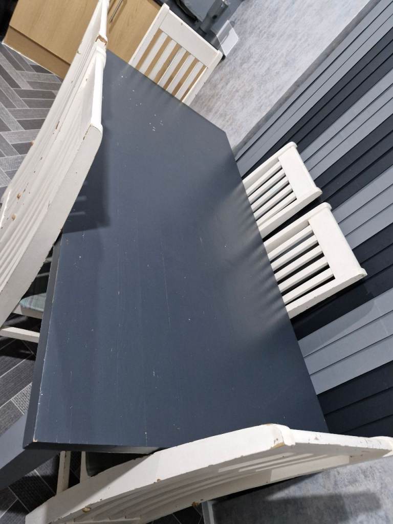 Dining room table and chairs 