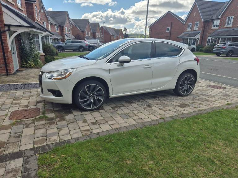 Citroen, DS4, Hatchback, 2014, Manual, 1997 (cc), 5 doors