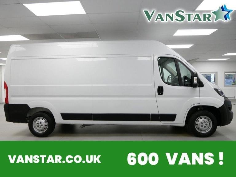 72 PEUGEOT BOXER 335 2.2 BLUEHDI 140 BHP L3 H2 PROFESSIONAL 5DR ( SAT NAV )