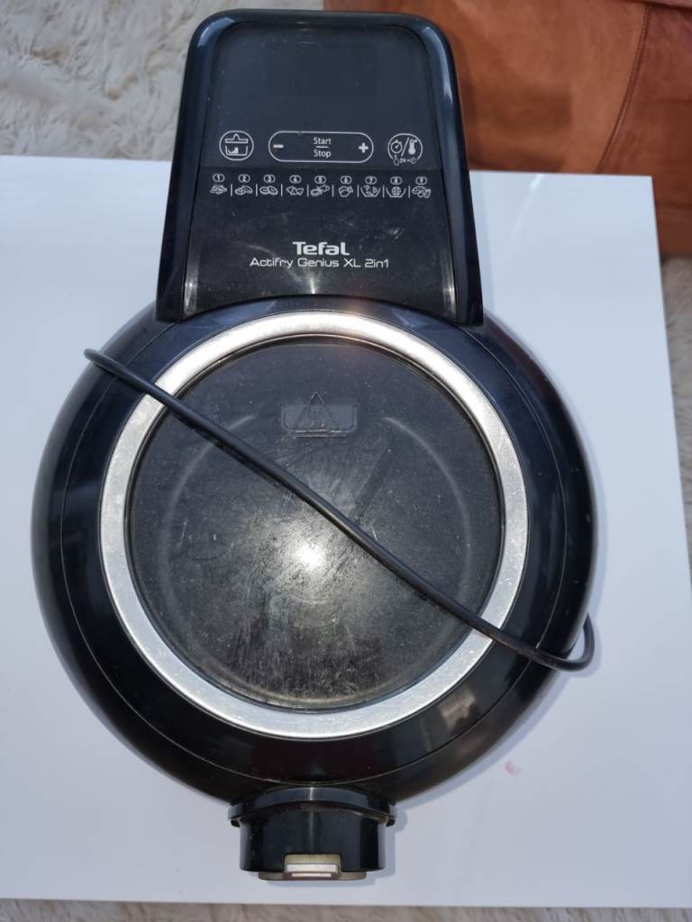 Tefal ActiFry Genius XL 2 in 1 air fryer