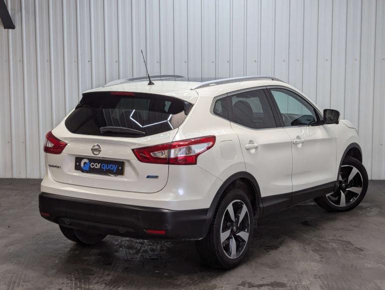 2015 Nissan Qashqai 1.5 Qashqai N-Tec+ dCi 5dr SUV Diesel Manual