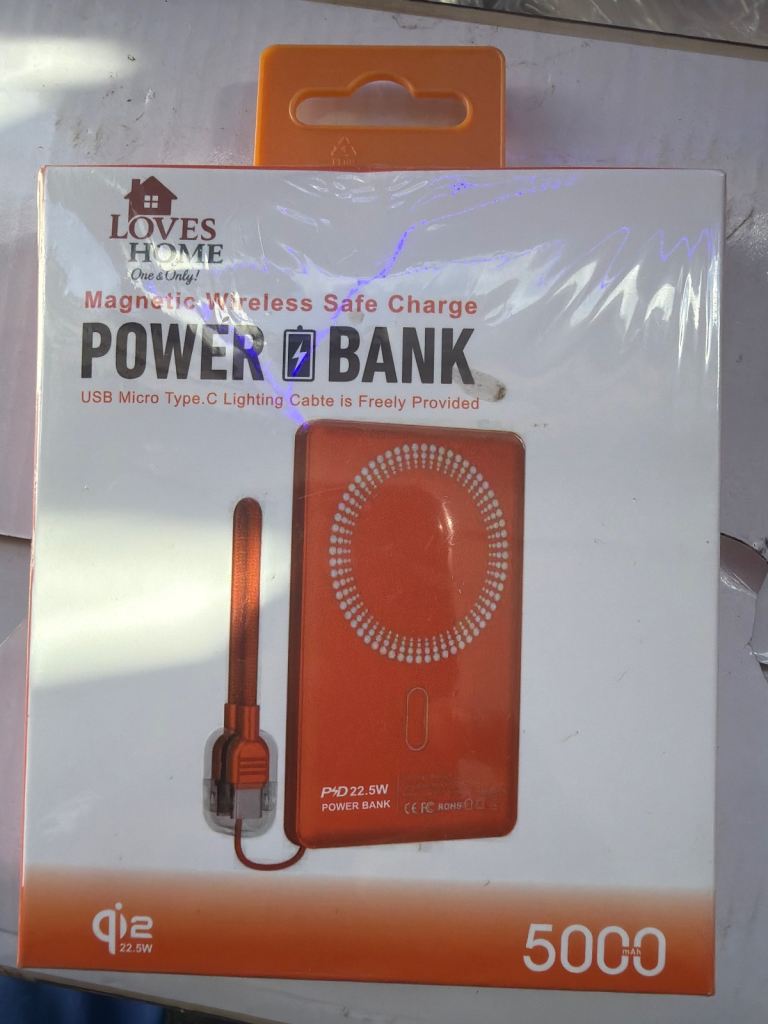 LOVES HOME Magnetic Wireless Power Bank 5000mAh - New