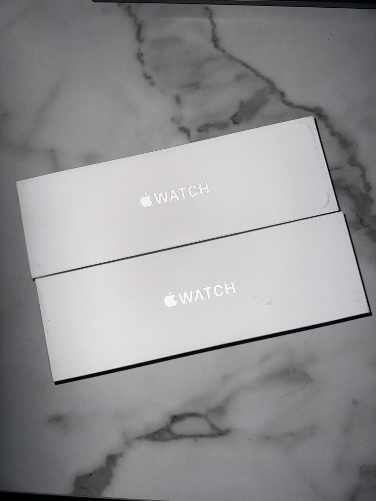 Apple Watch Series 11 (46mm, GPS + Cellular, Jet Black)