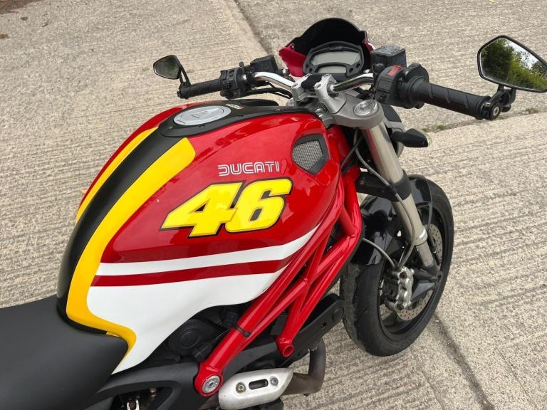 2008 08 DUCATI MONSTER 696 PLUS M696  RED NAKED M 696 RETRO CAFE STYLE