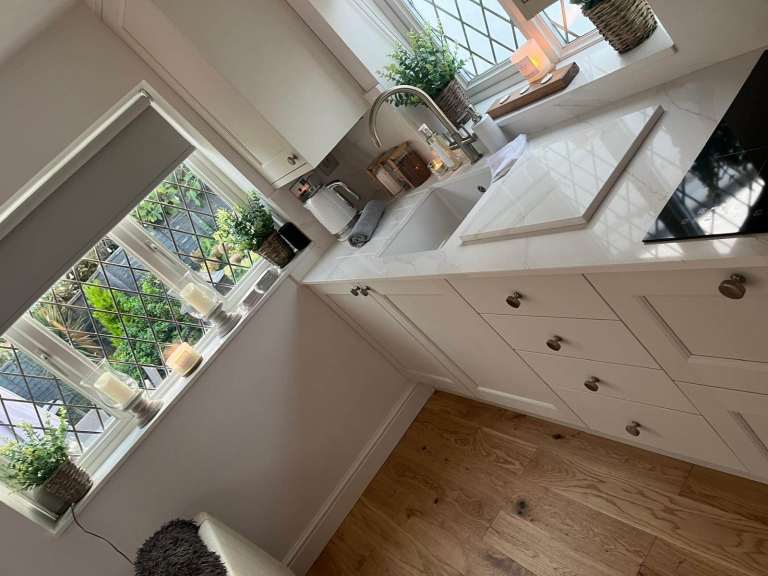 GARDEN ANNEXE AVAILABLE - WALTON ON THAMES