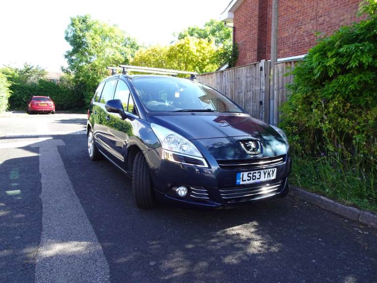 2013 Peugeot 5008 1.6 HDi Allure 7-seater family car. FSH