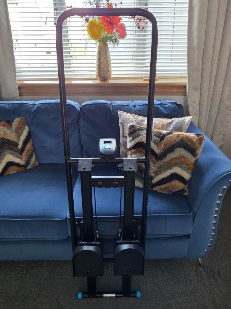 BERACH Mini Stepper with Handlebar and Digital Monitor