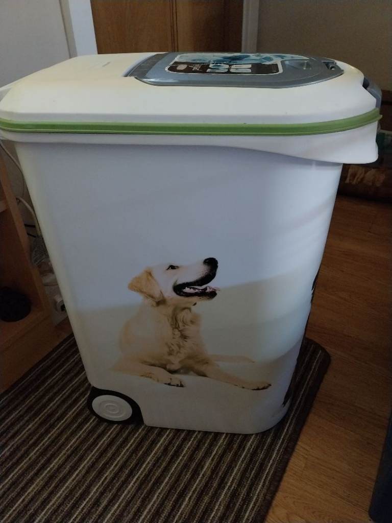 Large dog food storage container 