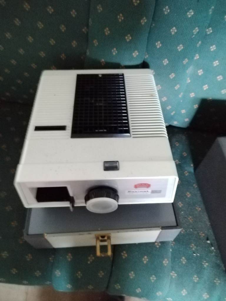 Braun Paximat N24-J Slide Projector with Case