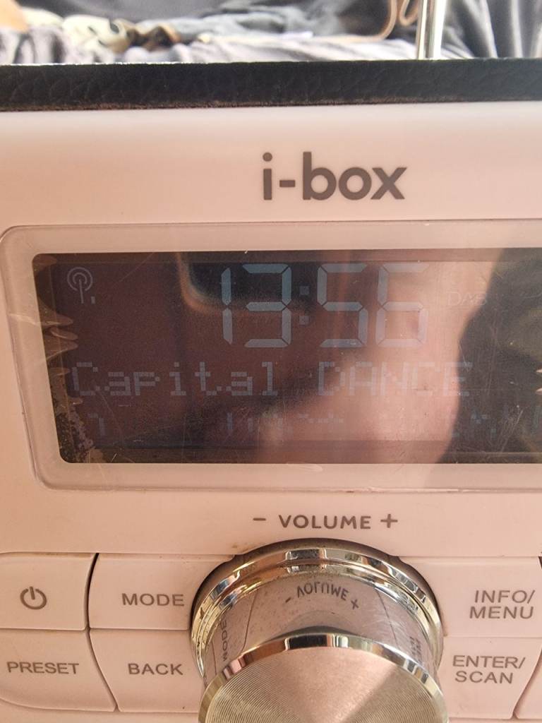 I box radio