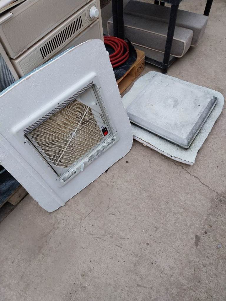 Caravan omnivent fan 