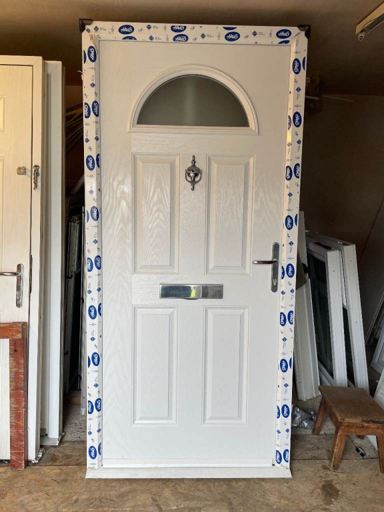 DOOR 207 x 98.5 cm - BEAUTIFUL BRAND NEW TRADITIONAL COMPOSITE DOOR (WHITE) (REF: DX240)