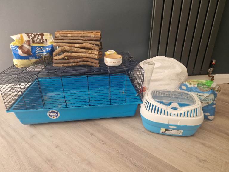 Small.pet indoor hutch and accessories 