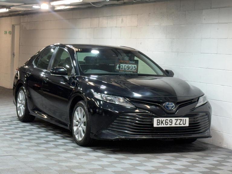 2019 Toyota Camry 2.5 VVT-h Design CVT Euro 6 (s/s) 4dr SALOON Petrol/Electric Hybrid Automatic