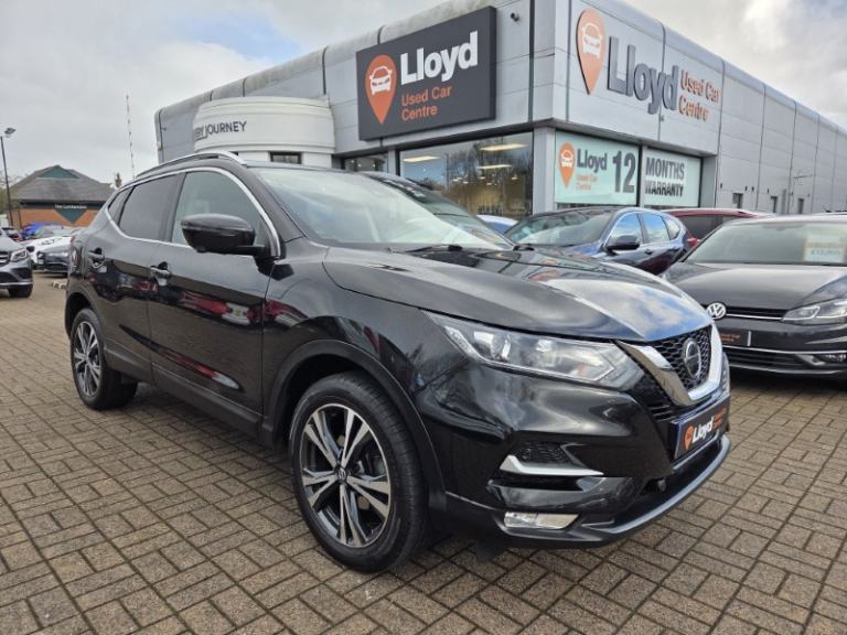 NISSAN QASHQAI 1.2 DiG-T N-Connecta 5dr