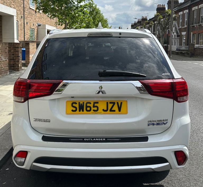 Mitsubishi, OUTLANDER, Estate, 2016, Other, 1998 (cc), 5 doors 