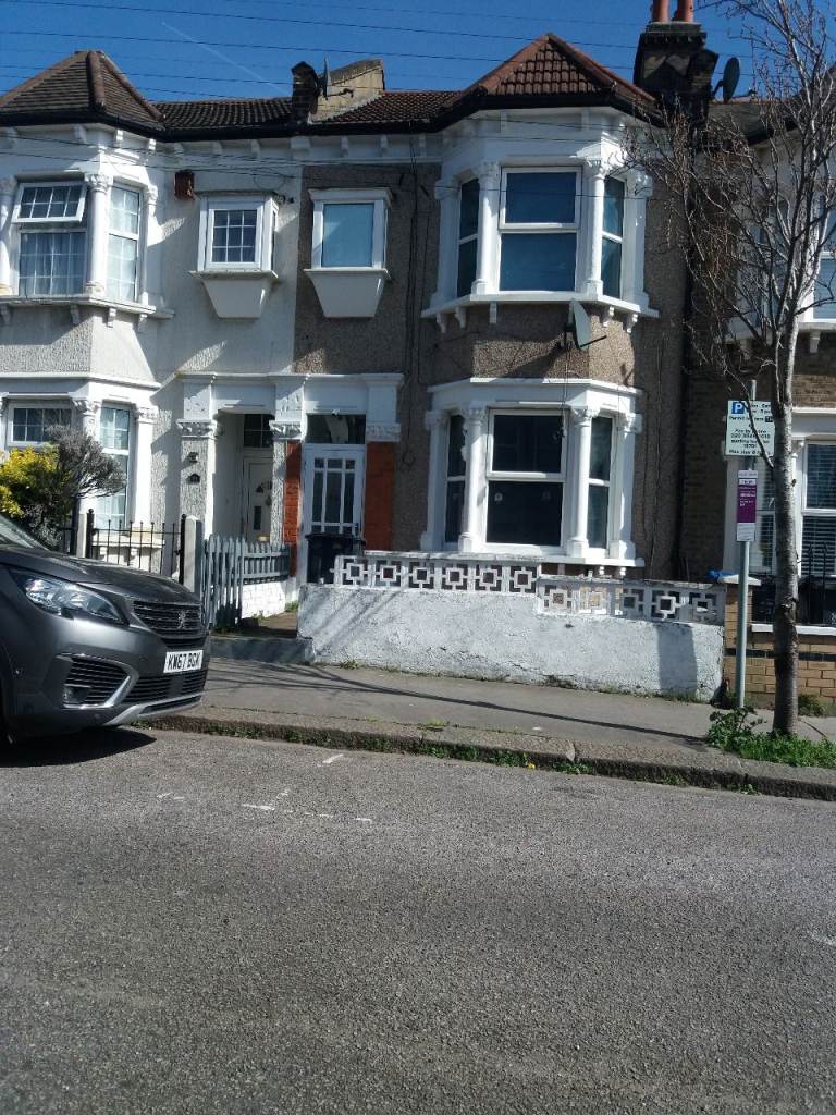 BEAUTIFUL NEWLY RENOVATED ROOMS FOR RENT.