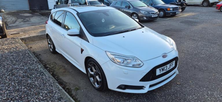2013 Ford Focus 2.0T ST-3 5dr HATCHBACK Petrol Manual