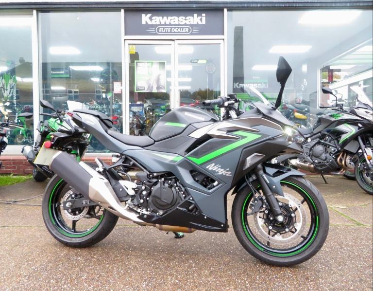 KAWASAKI NINJA 500 SE 2025