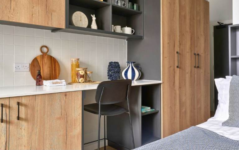 Studio Apartment- Available 01/01/26