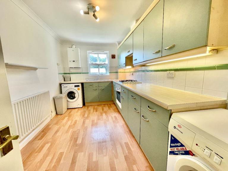 2 Bedroom 2 Bathroom 1 Car Space - Enversham Court, Pearfield Road, London, SE23 2LS
