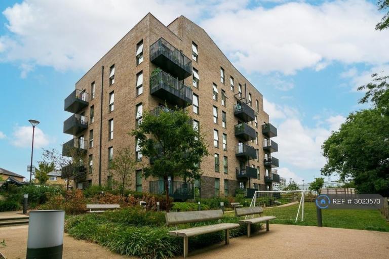 2 bedroom flat in Maple Lodge, Watford, WD18 (2 bed) (#3023573)
