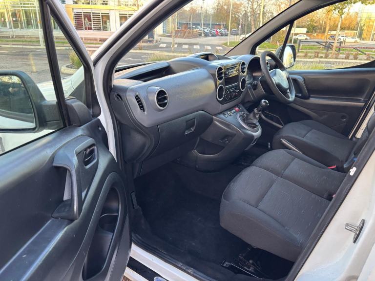 2012 Peugeot Partner*Berlingo*NO VAT*NEW MOT*CLEAN AND TIDY*