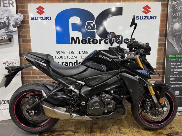 SUZUKI GSX-S1000 Service history. very clean bike, no marks and dings.