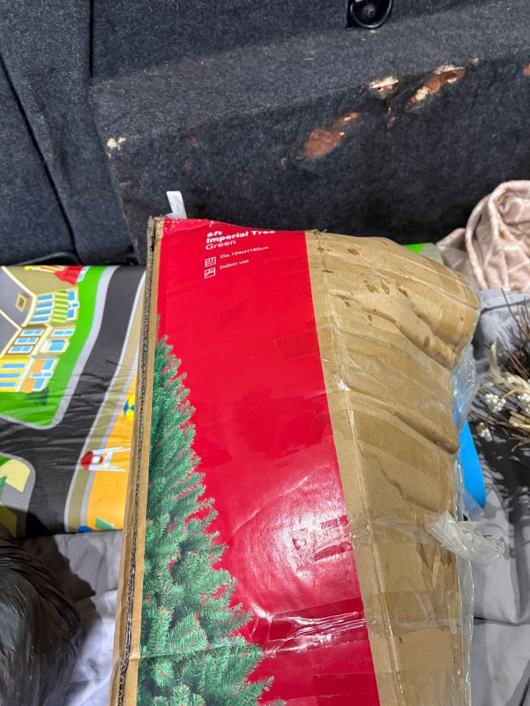 Christmas tree and wreath 