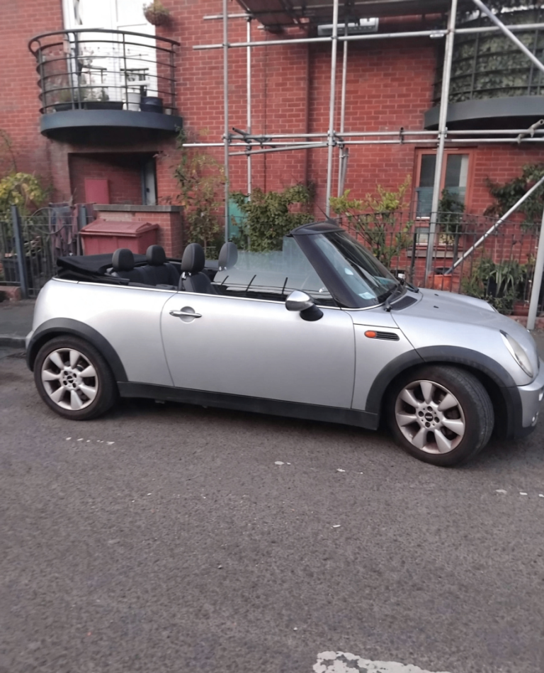 Mini, CONVERTIBLE, Convertible, 2005, Manual, 1598 (cc), 2 doors