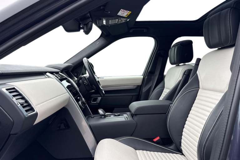 2024 Land Rover Discovery 3.0 D300 Dynamic HSE 5dr SUV DIESEL Automatic