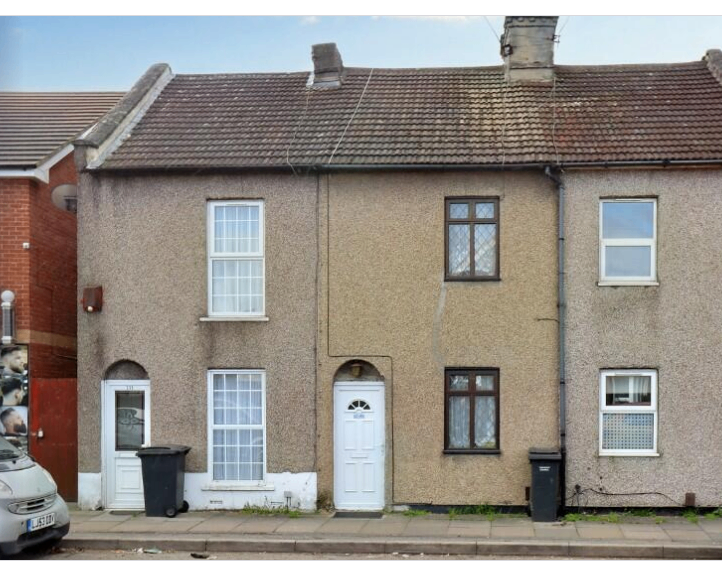 2 Bedroom Apartment Immediately Available to Rent