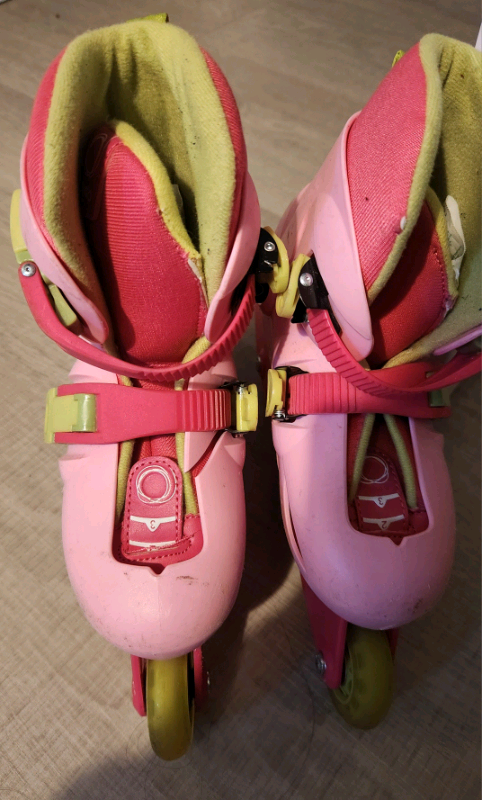 Kid roller skates size 28-30