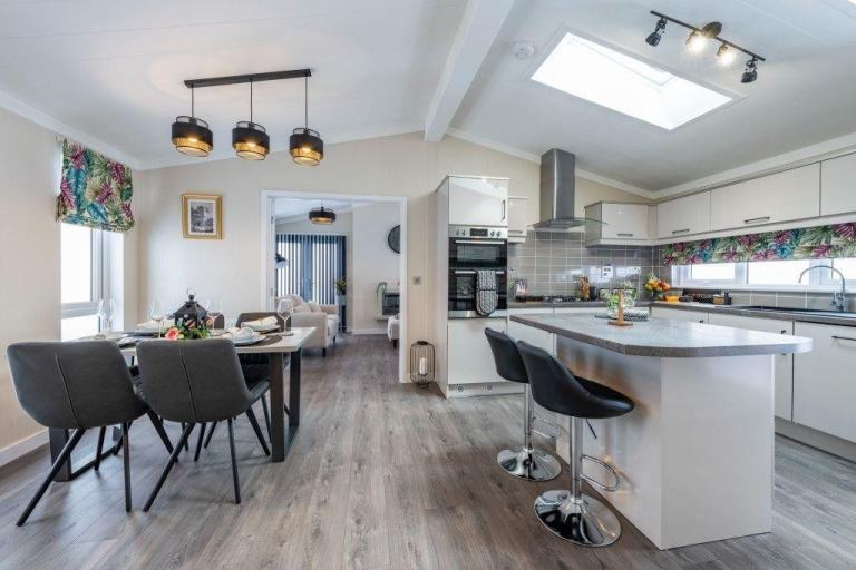 Omar Ikon in Cheadle  - Lodge / Caravan 