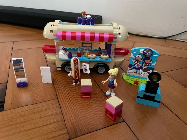 LEGO friends hotdog caravan