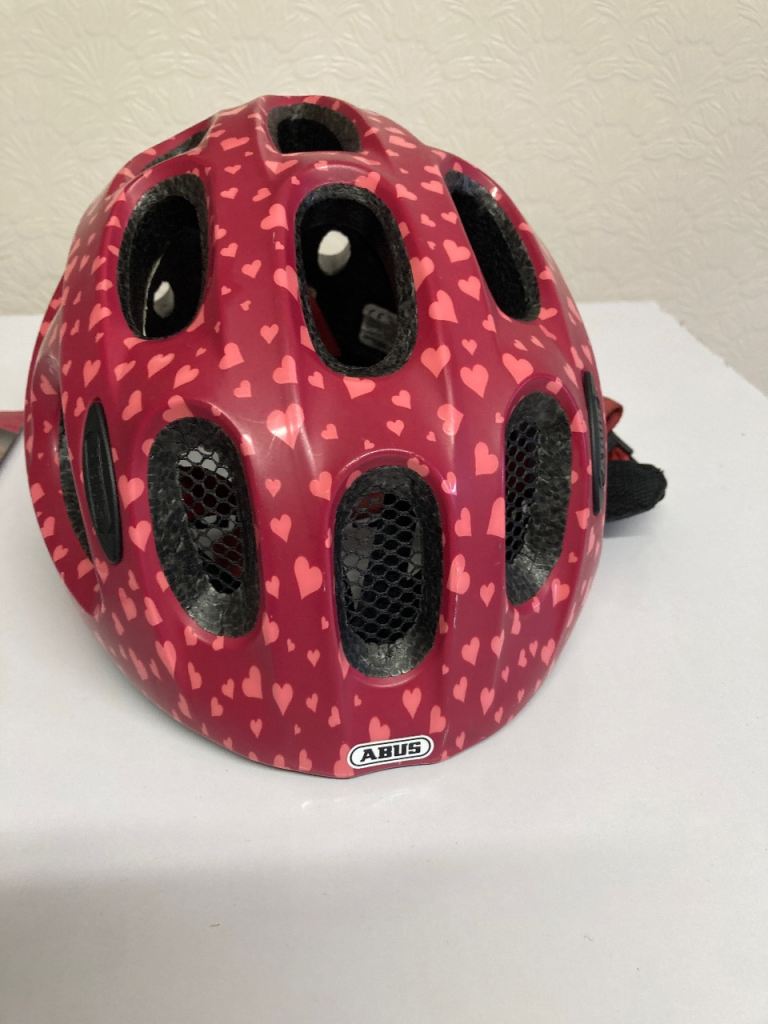 Free Child/Teen/Young Adult size cycle helmet 