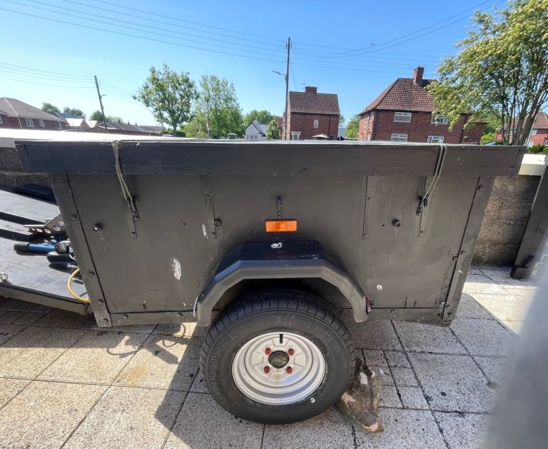 Camping or box trailer