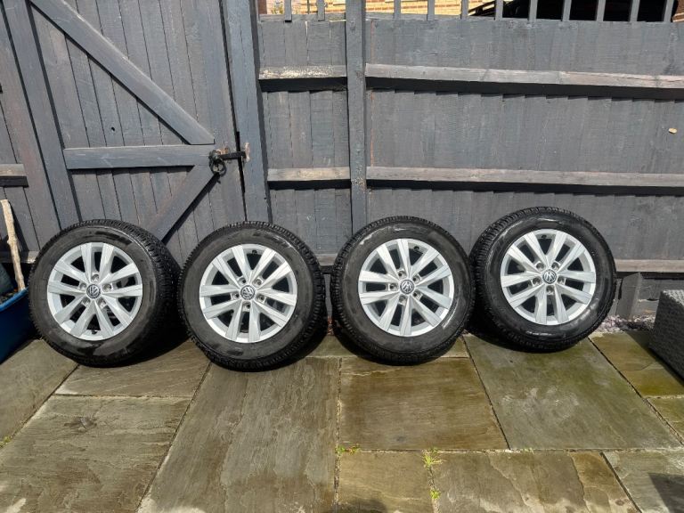 Volkswagen transporter genuine 17” alloys off T6.1 