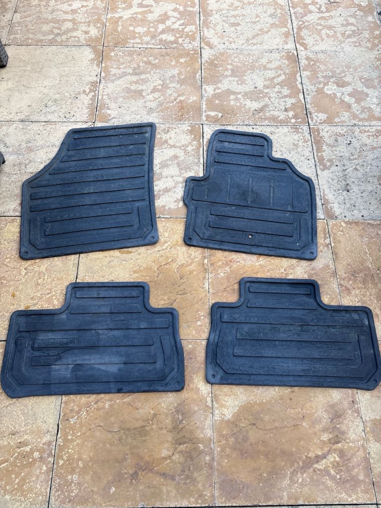 Land Rover car mats 