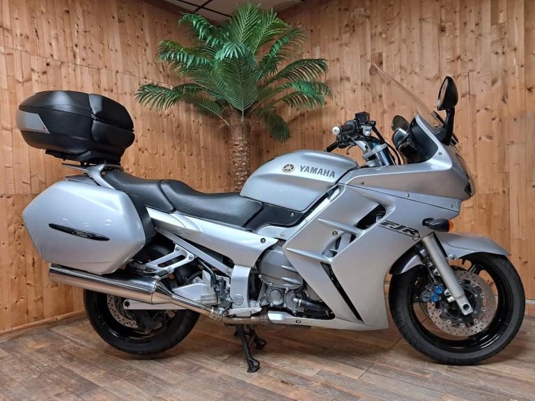 YAMAHA FJR1300 2001 - 38983 MILES - GOOD CONDITION - PART EXCHANGE TO CLEAR