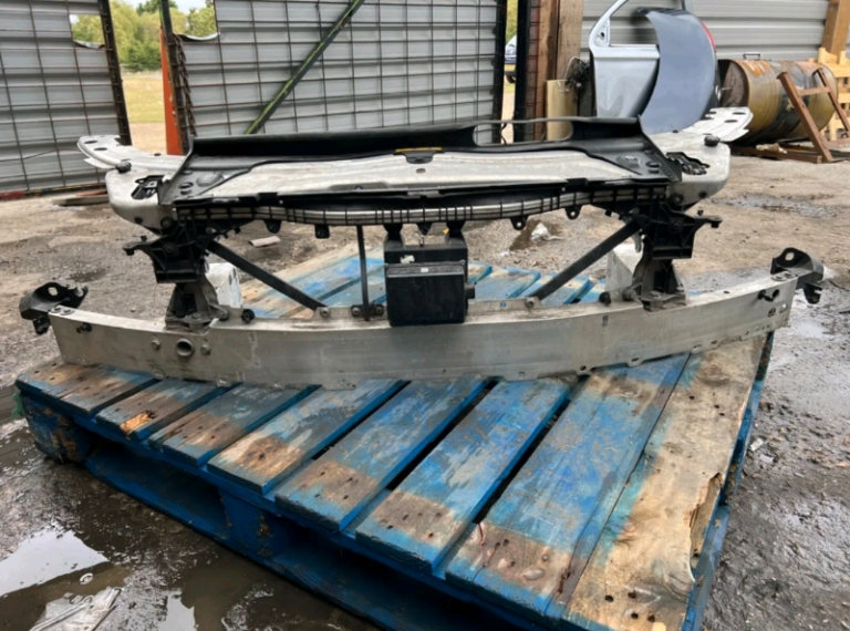 MERCEDES C CLASS - W205/ S205 - FRONT PANEL/ CRASH BAR/ BUMPER- COMPLETE