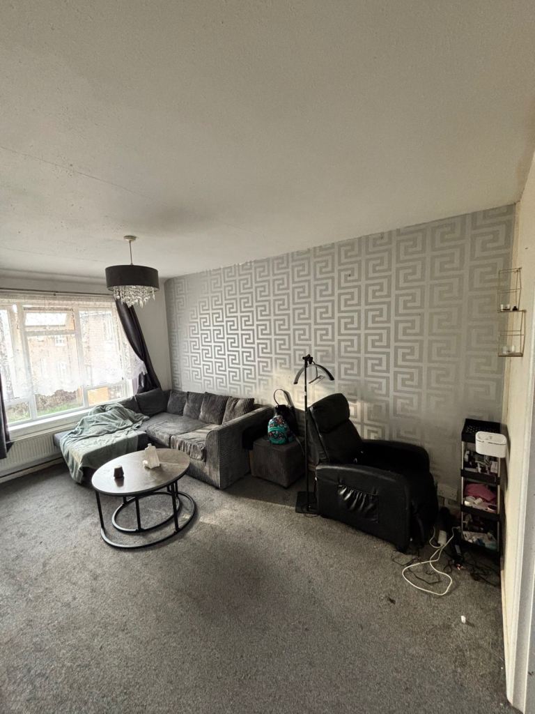 ONE BEDROOM MAISONETTE FLAT AVAILABLE FROM TODAY
