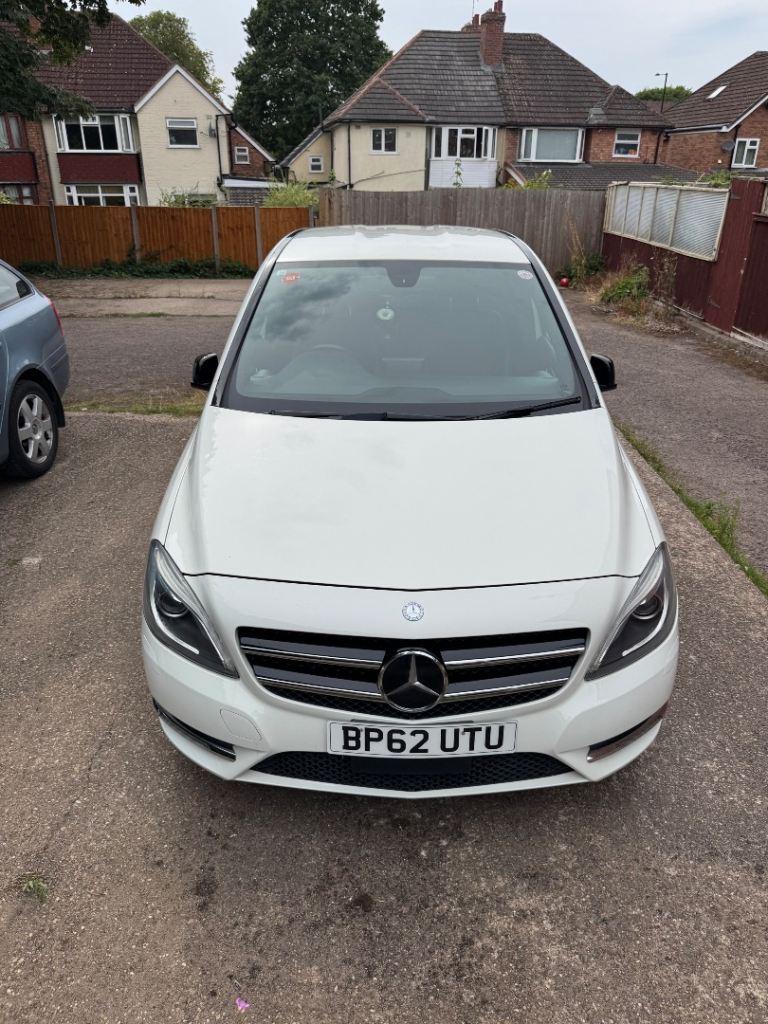 Mercedes-Benz B Class, 2012, 1590 (cc)
