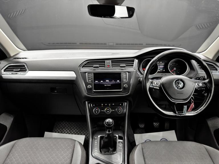 2016 Volkswagen Tiguan 2.0 TDi 150 SE Nav 5dr ESTATE DIESEL Manual